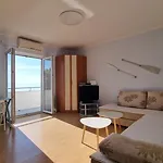 With Direct Sea View, Free Parking And Close To Beaches And Promenade Apartament *