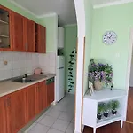 With Direct Sea View, Free Parking And Close To Beaches And Promenade *