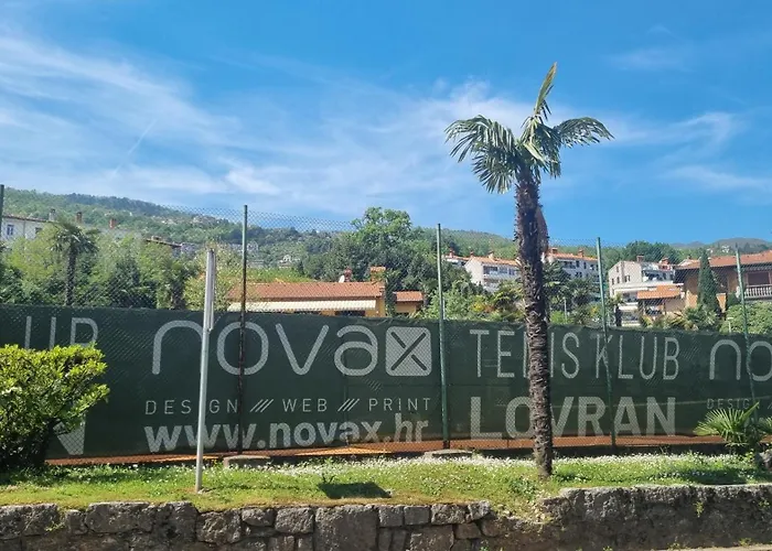 Apartment With Direct Sea View, Free Parking And Close To Beaches And Promenade