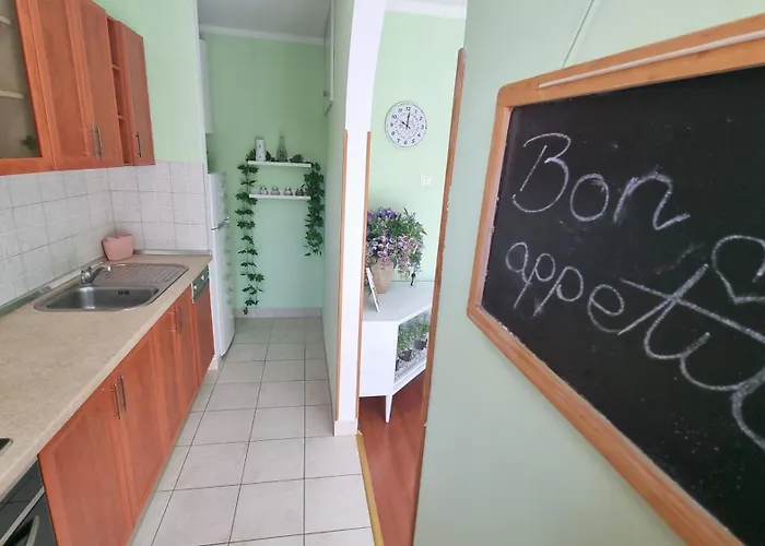 With Direct Sea View, Free Parking And Close To Beaches And Promenade Apartment Lovran