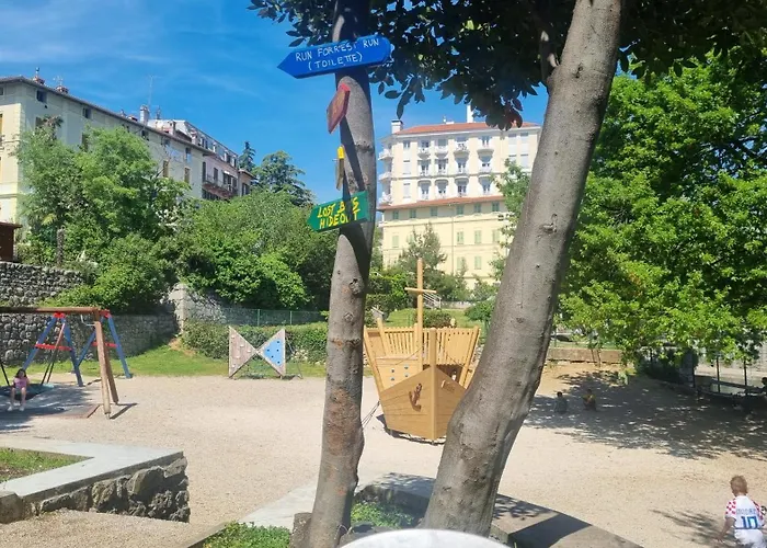 With Direct Sea View, Free Parking And Close To Beaches And Promenade Apartment