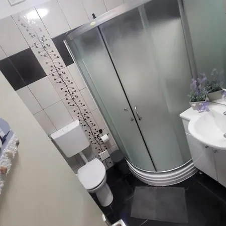 With Direct Sea View, Free Parking And Close To Beaches And Promenade