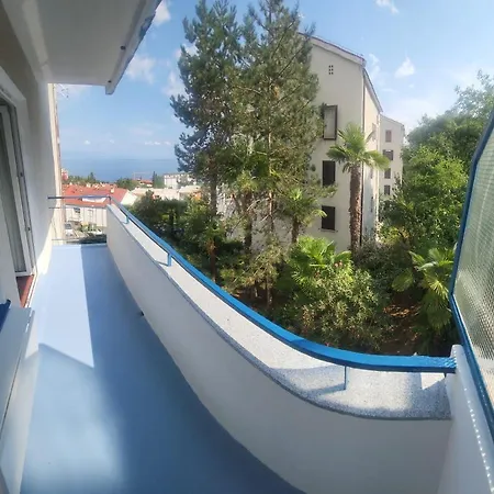 With Direct Sea View, Free Parking And Close To Beaches And Promenade Lovran