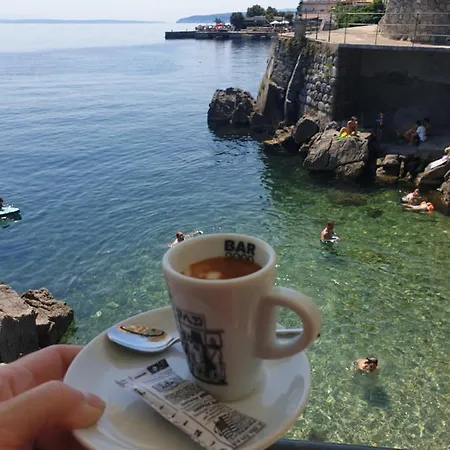 With Direct Sea View, Free Parking And Close To Beaches And Promenade Lovran