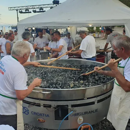 Lägenhet With Direct Sea View, Free Parking And Close To Beaches And Promenade Lovran