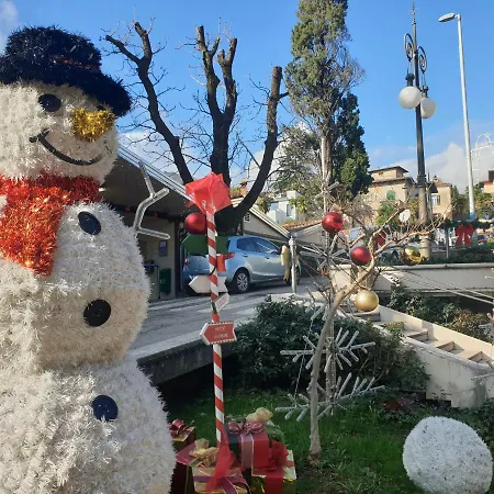 With Direct Sea View, Free Parking And Close To Beaches And Promenade *