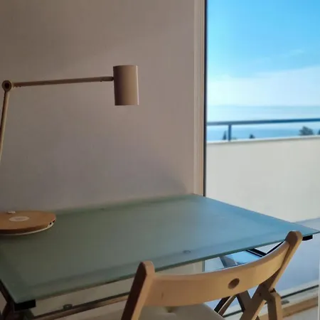 With Direct Sea View, Free Parking And Close To Beaches And Promenade