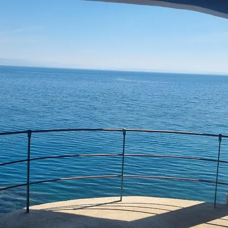 With Direct Sea View, Free Parking And Close To Beaches And Promenade Lejlighed Lovran