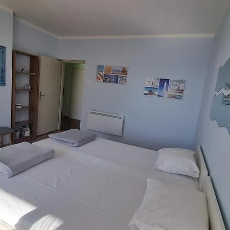 Lägenhet With Direct Sea View, Free Parking And Close To Beaches And Promenade *