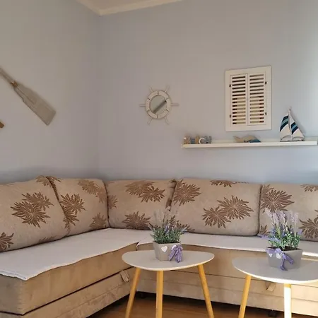 Апартаменты With Direct Sea View, Free Parking And Close To Beaches And Promenade