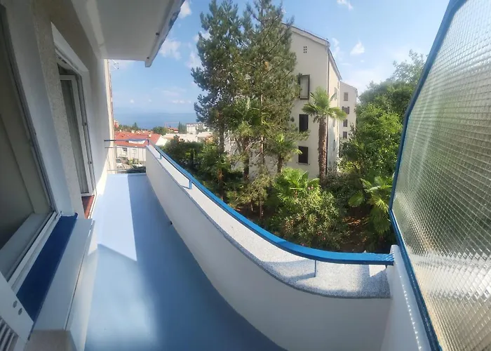 With Direct Sea View, Free Parking And Close To Beaches And Promenade Lovran